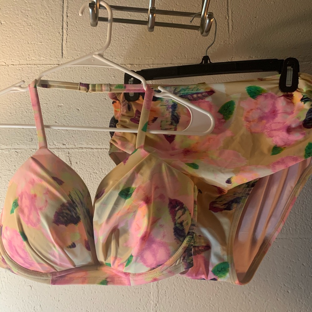 Victoria’s Secret Bikini